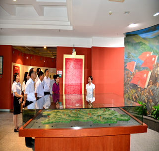 ?向先烈致敬！市博物館黨員干部到市革命烈士紀念館開展