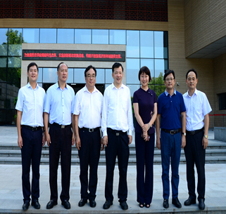 慎海雄到我館調(diào)研  點(diǎn)贊河源歷史文化