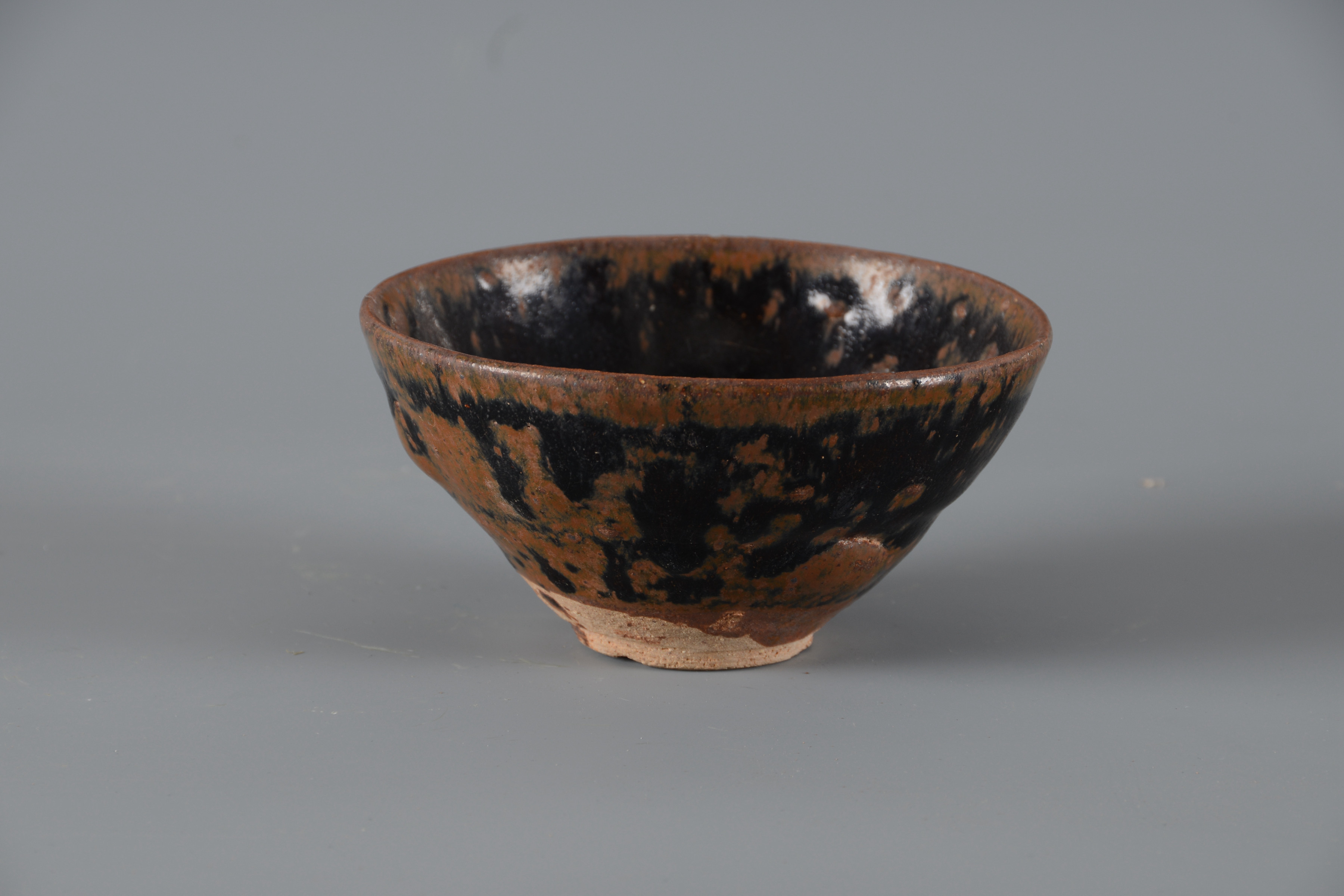 宋建窯醬黑釉陶碗