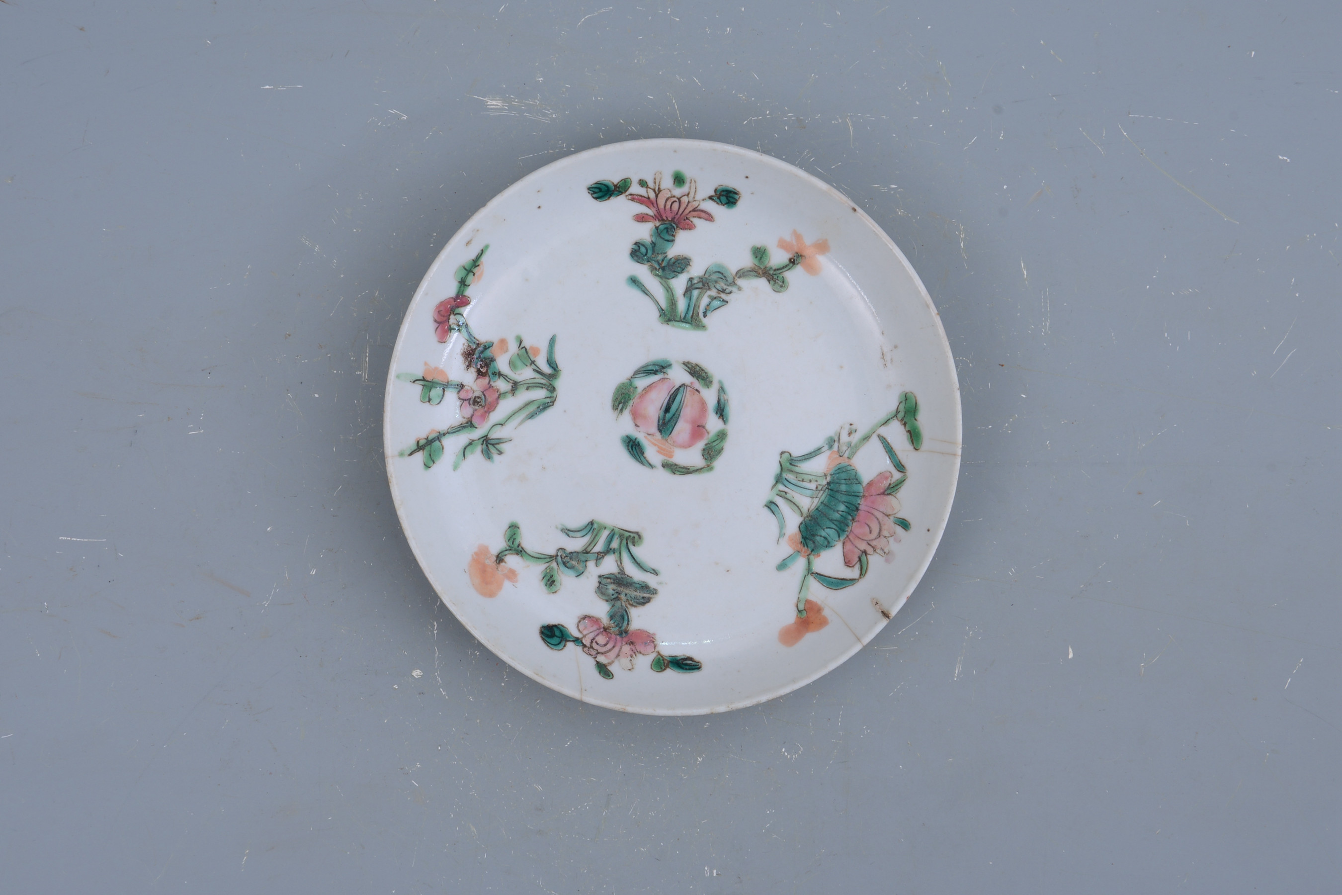 清粉彩花卉紋瓷碟