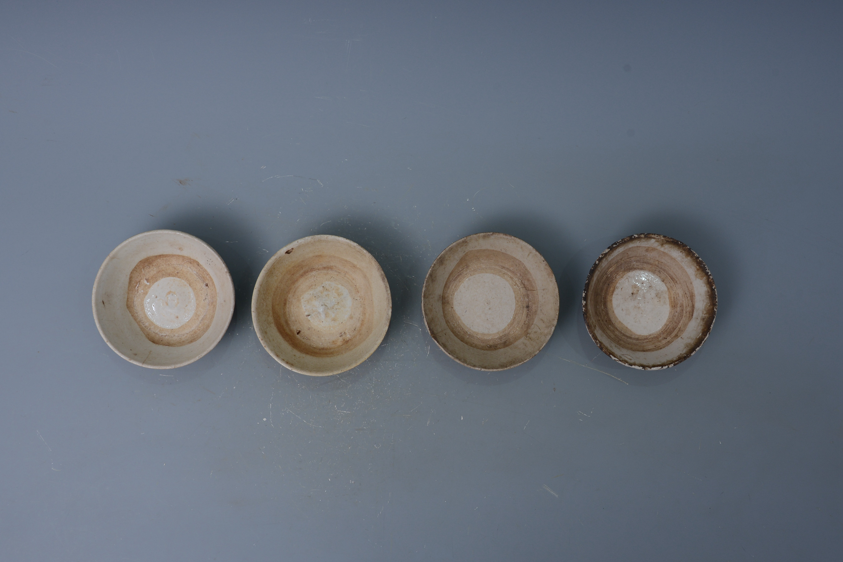 民國(guó)青白釉瓷碗