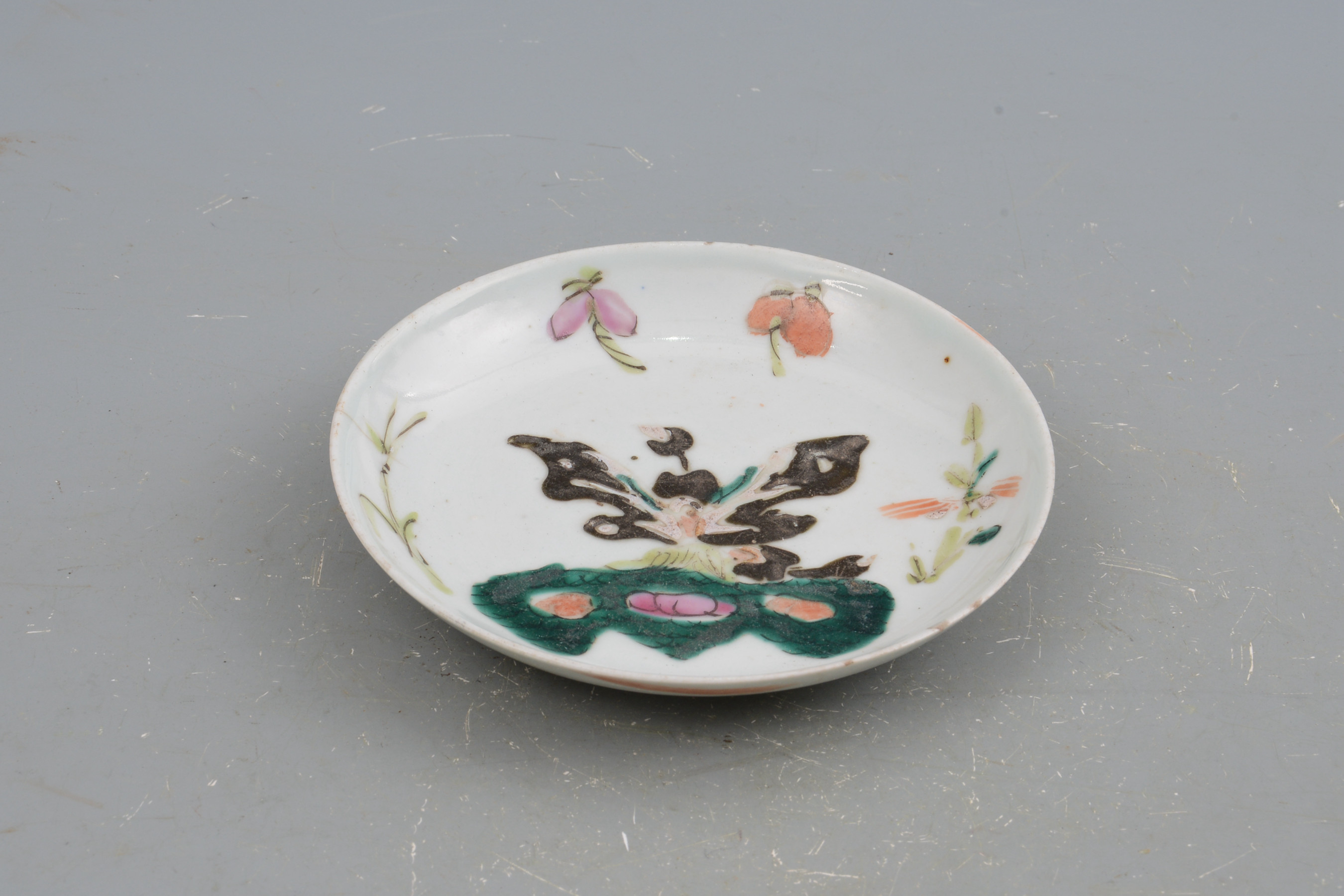 民國粉彩花卉紋瓷碟