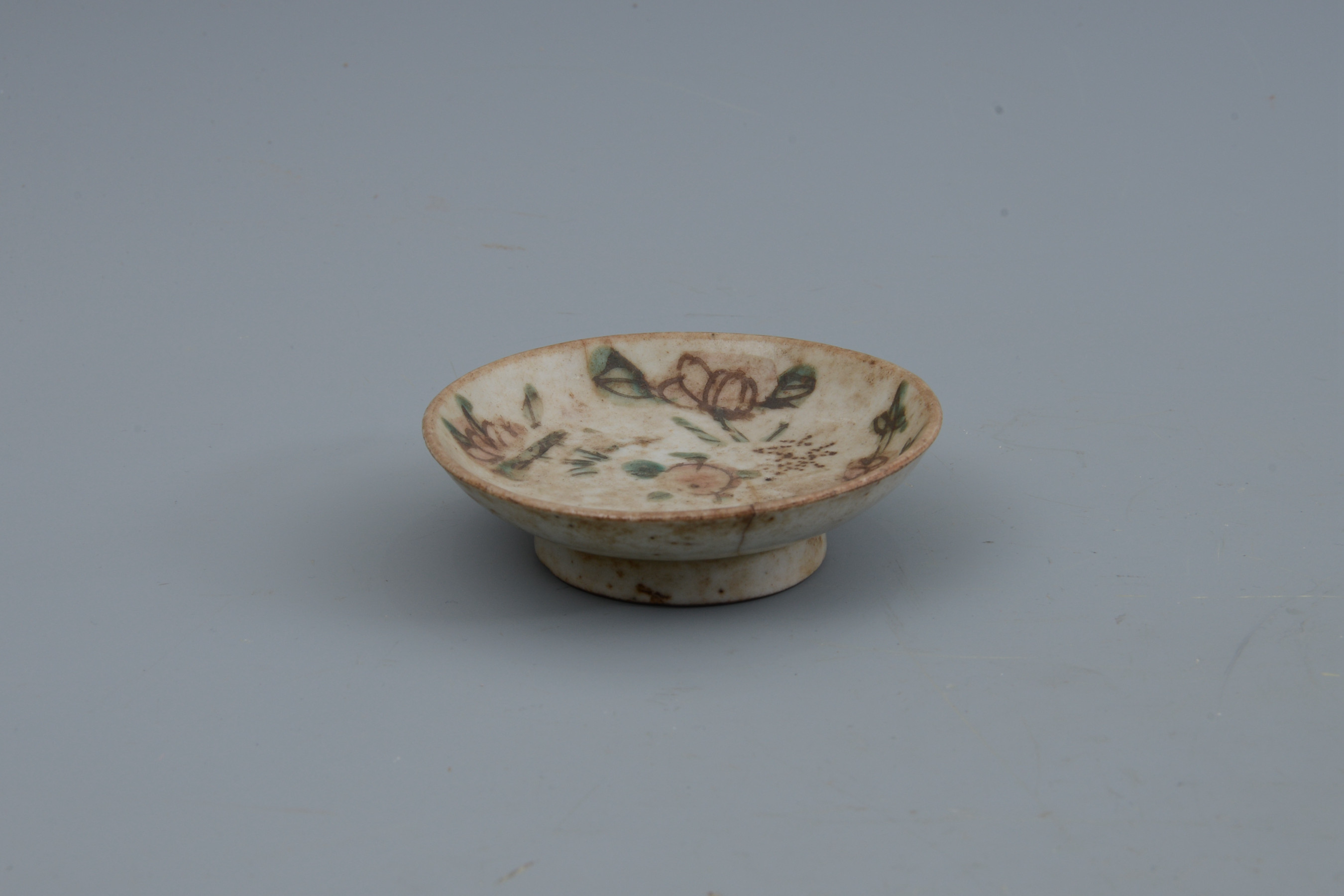 清粉彩花卉紋瓷碟