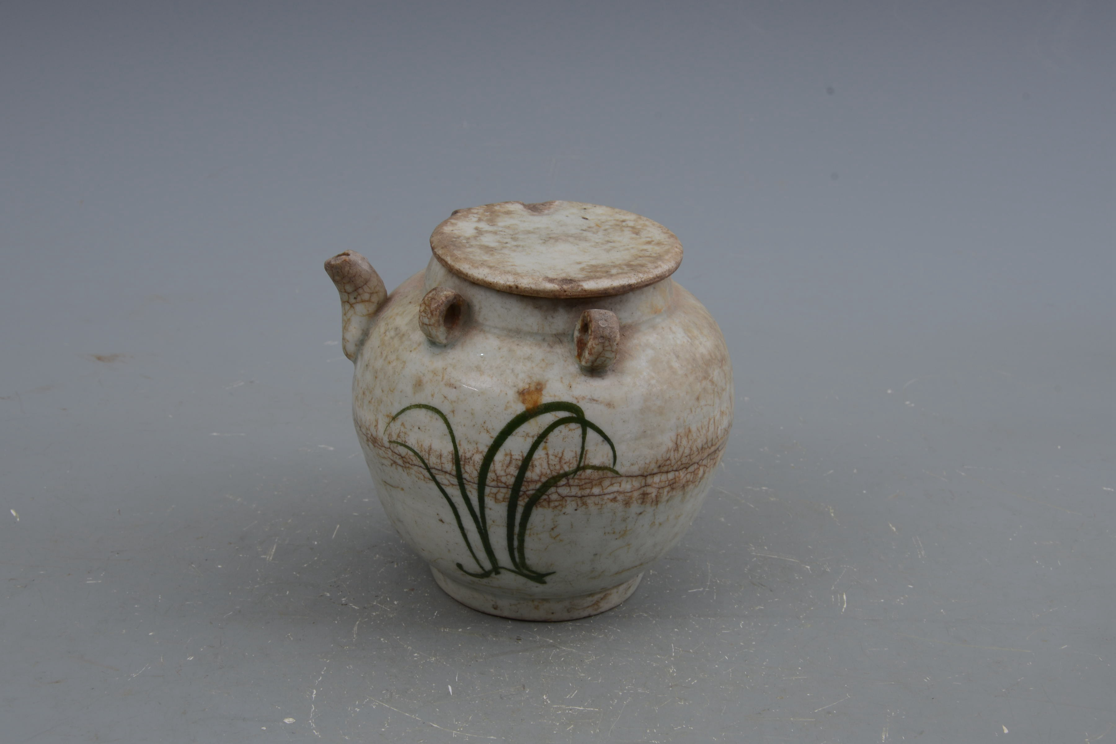 民國青花花草紋四系帶蓋壺