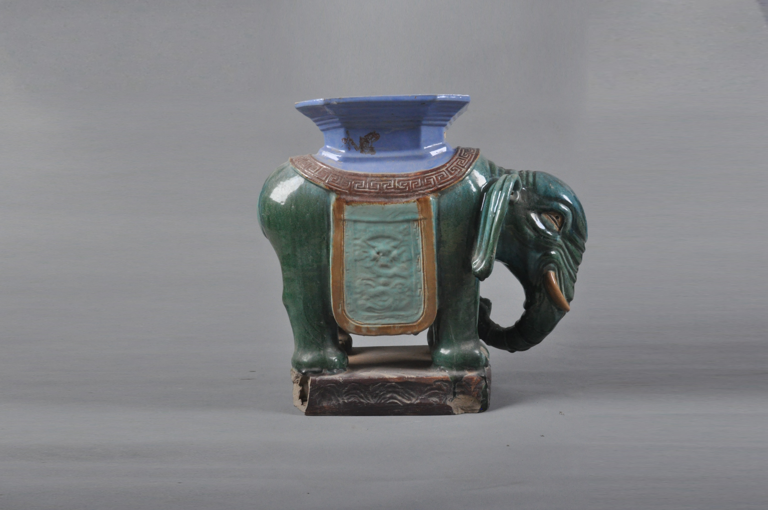 清石灣窯五彩象形壽墩