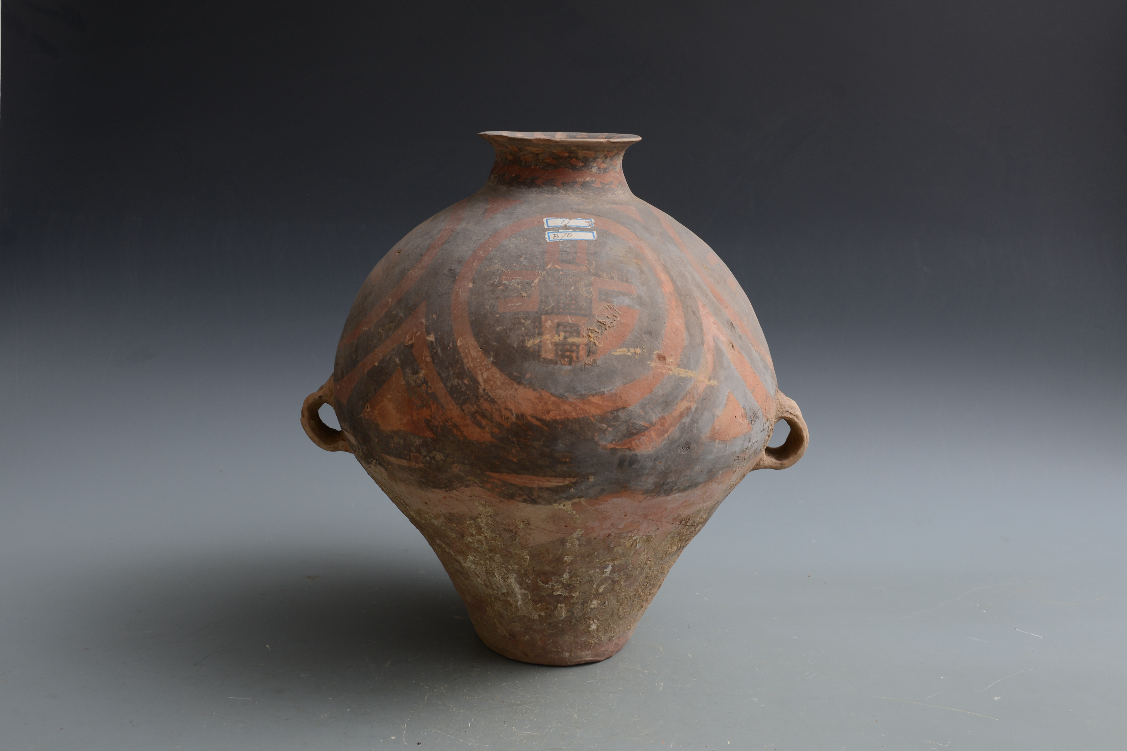 新石器時代幾何紋雙耳彩陶壺