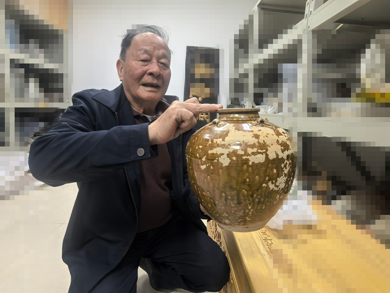 熱心市民向我館捐贈(zèng)7件/套藏品